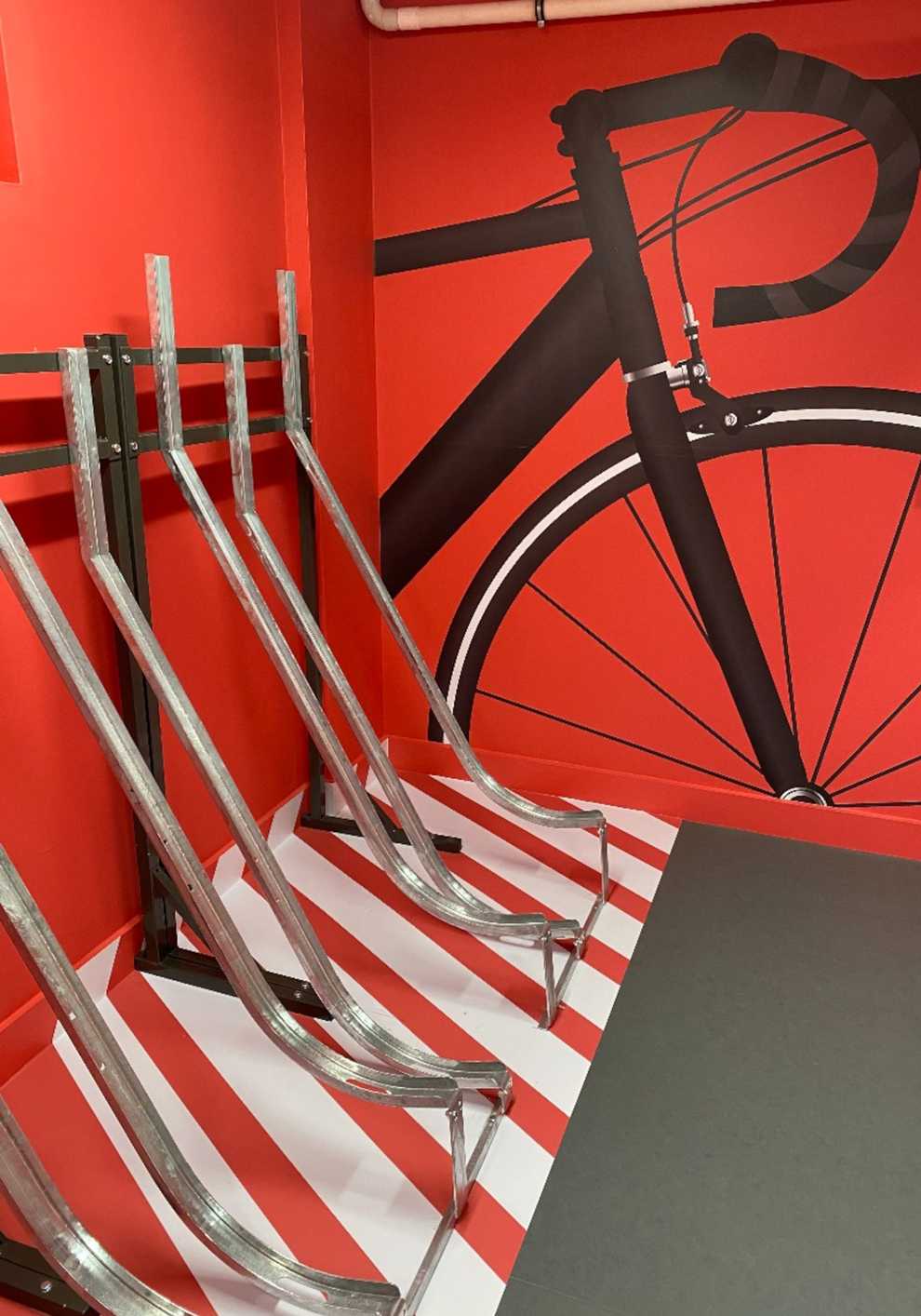 vertical bike rack with lock